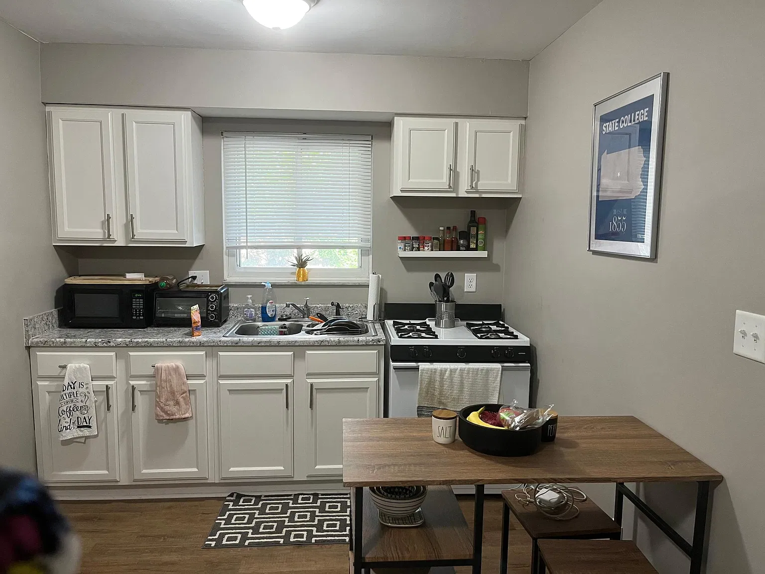 1 bed, 672 sqft, $1,245 — Photo 4