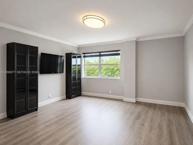 1881 Middle River Dr #604 — Photo 4