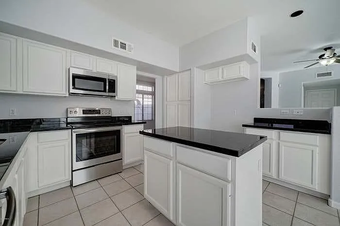 4216 E South Fork Dr — Photo 4
