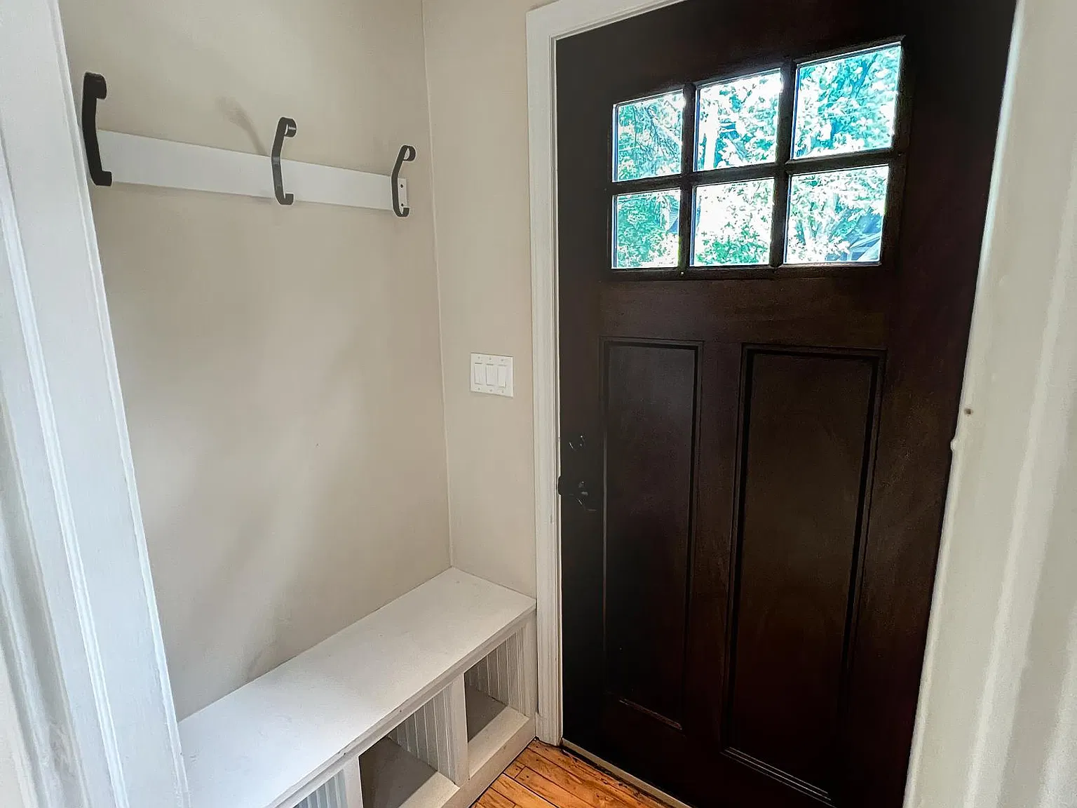 3 bed, 1.0 bath, 1488 sqft, $1,700 — Photo 2