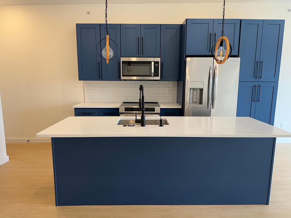 1st image of 4054 W Girard Ave #3