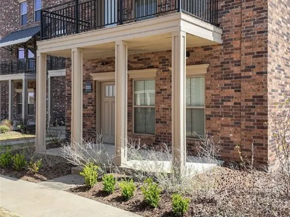 9213 Ra Young Jr Dr, Fort Smith, AR 72916