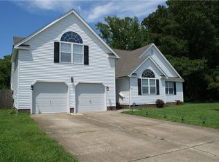 4 Ashe Meadows Dr, Hampton, VA 23664
