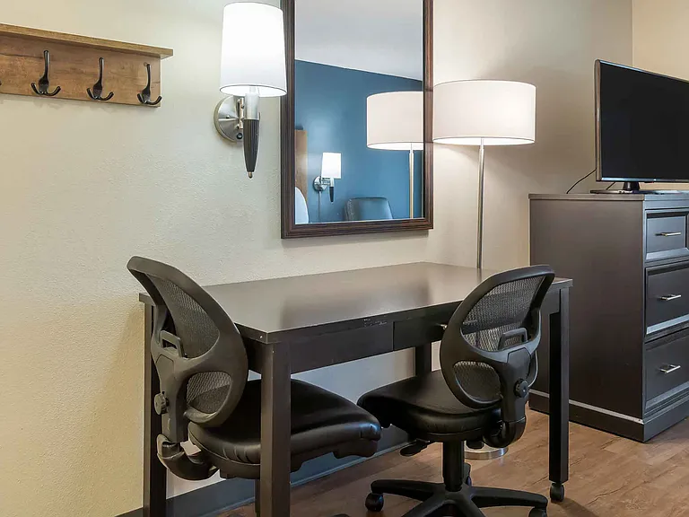 Studio Suite - 1 Queen Bed
