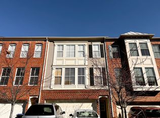 42480 Regal Wood Dr, Ashburn, VA
