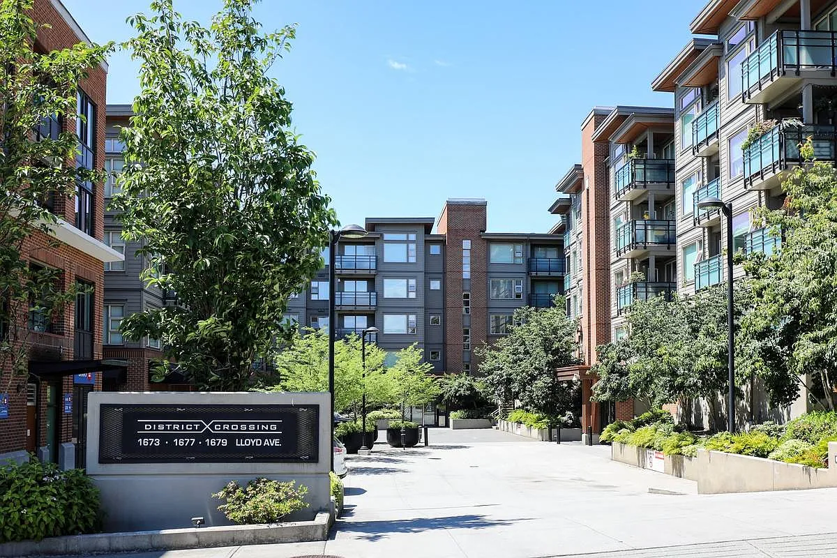 1677 Lloyd Ave #314 photo 1