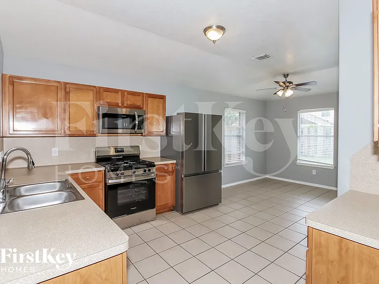 20735 Dewberry Creek Ln — Photo 8