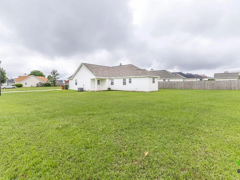 200 Stirling Bridge Dr — Photo 30