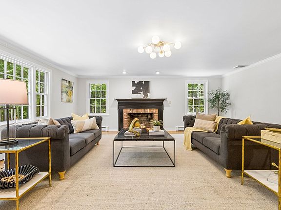 2nd image of 303 Hunters Ridge Rd