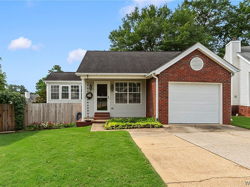 1st image of 1035 Mockingbird Ln