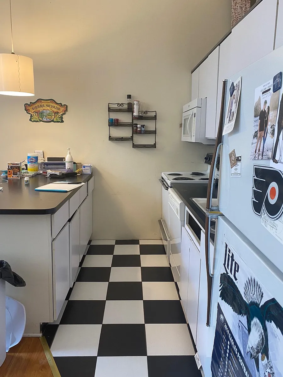 Kitchen - 306 New St #4