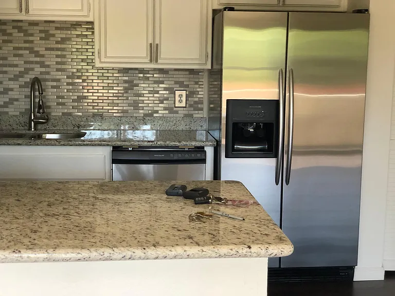 451 Camelback Rd — Photo 4