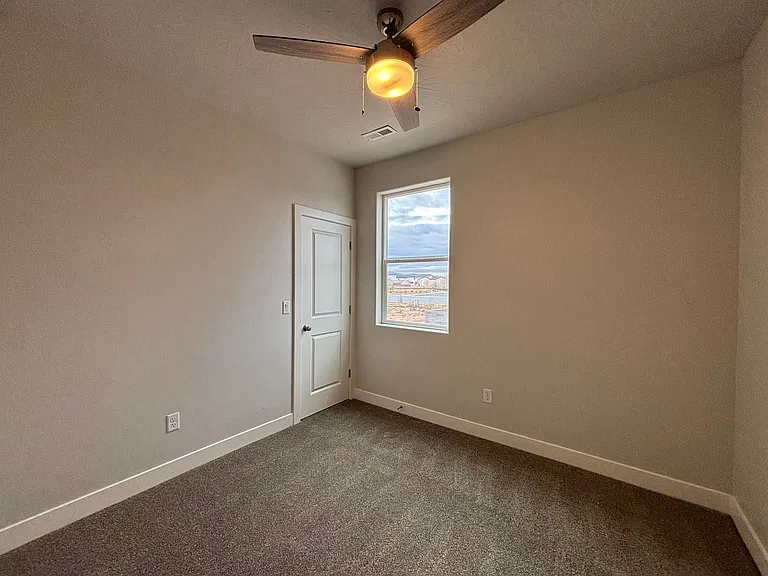1085 S 4380 W — Photo 27