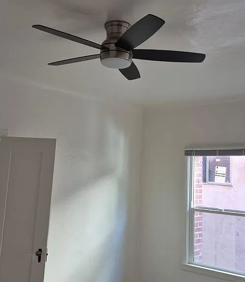 2325 Ocean View Ave — Photo 7