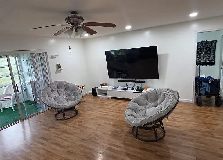 725 Lori Dr #204 — Photo 4