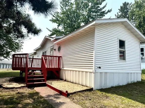 61 Lily Ln W, Altoona, WI 54720