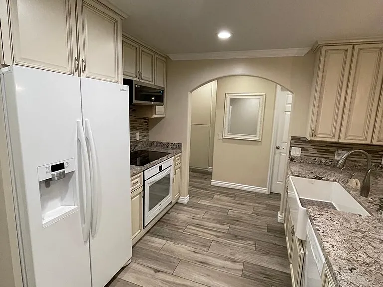 E Surfside Dr — Photo 10