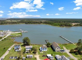 20186 Fishermans Ln, Onancock, VA 23417