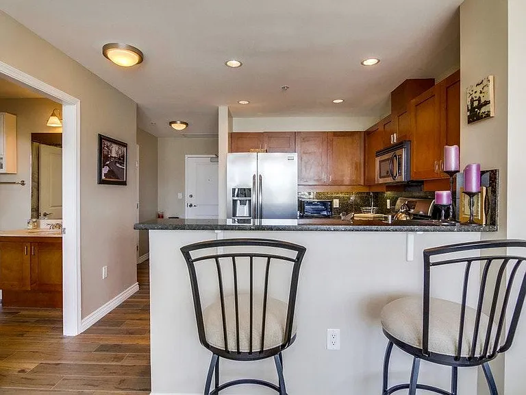 475 Redwood St #404 — Photo 10