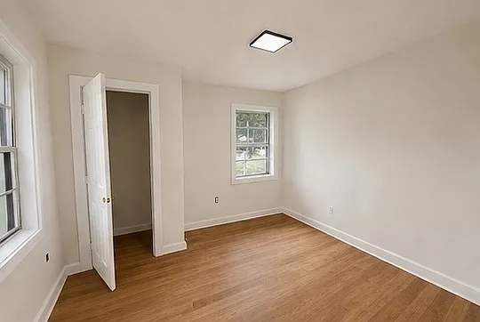 2499 Heard Ave #1 — Photo 7