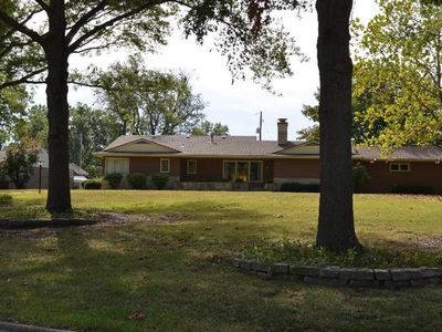 1143 Oxford Dr, Emporia, KS, 66801