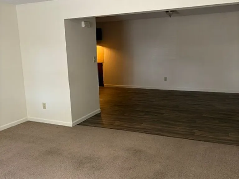 2813 Whitener St — Photo 2