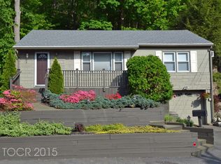464 Skyline Lakes Dr, Ringwood, NJ 07456
