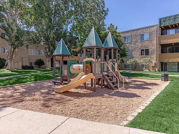 5th image of 1005 Ruppel St #207
