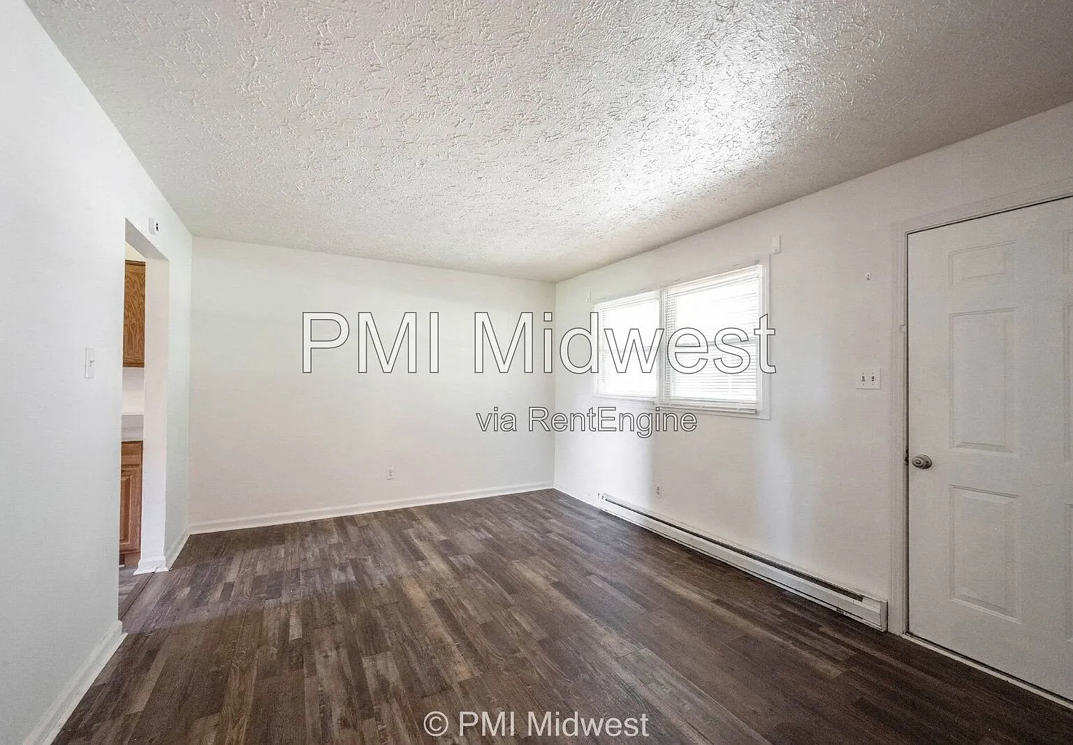 2 bed, 1.0 bath, 844 sqft, $999 — Photo 4