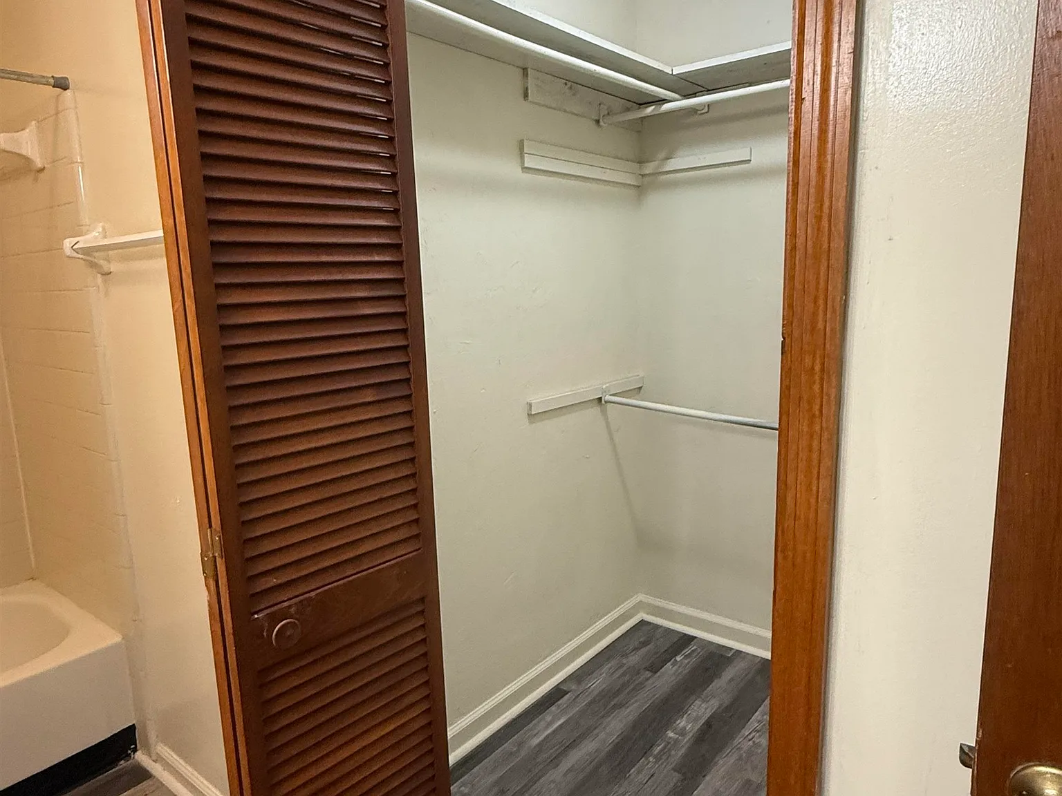2 bed, 1000 sqft, $1,225 — Photo 2