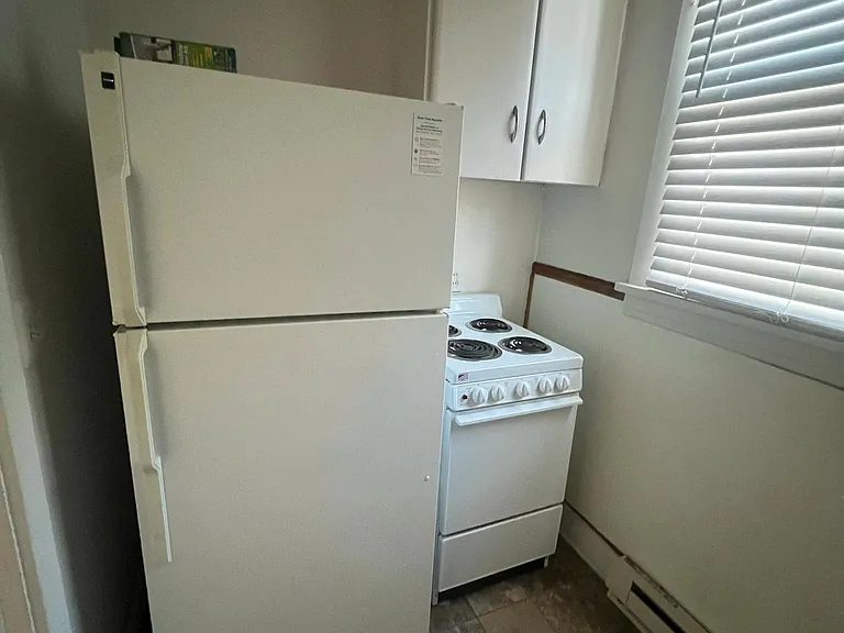 105 E High St #4 — Photo 5