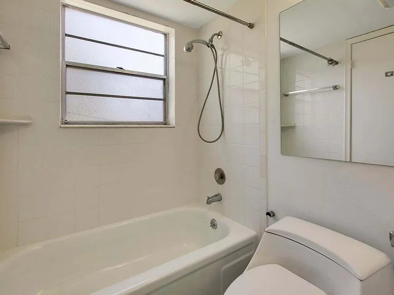 288 Northampton St #O — Photo 15