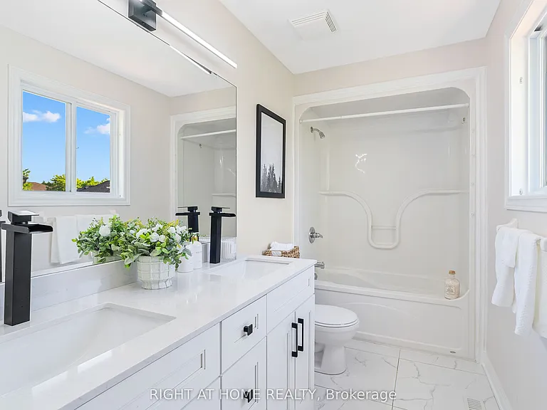 754 Hedgerow Pl — Photo 30
