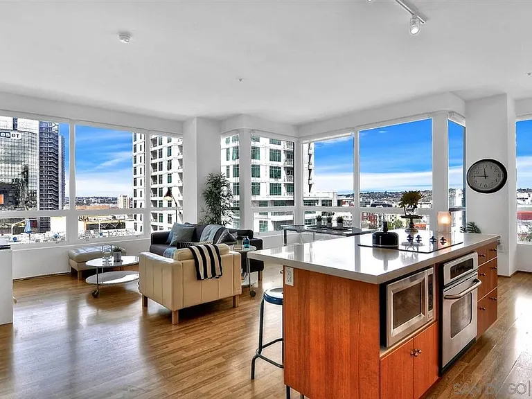 350 W Ash St W #804 — Photo 5