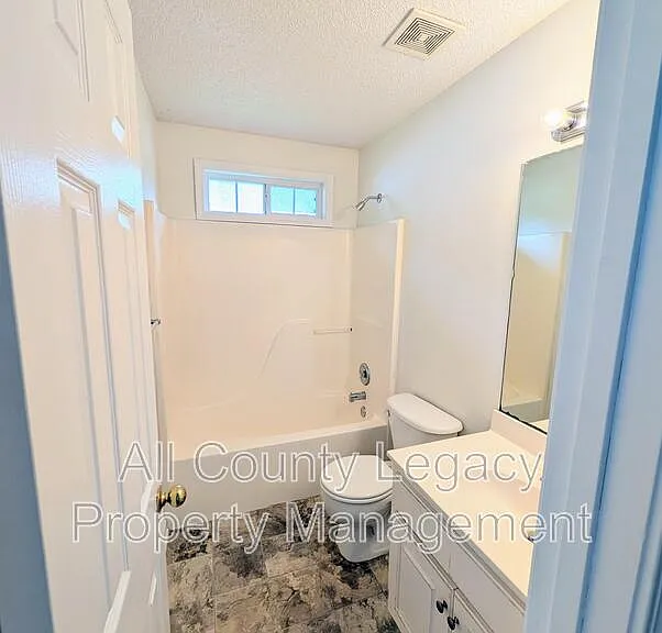 1491 Elena Dr — Photo 8