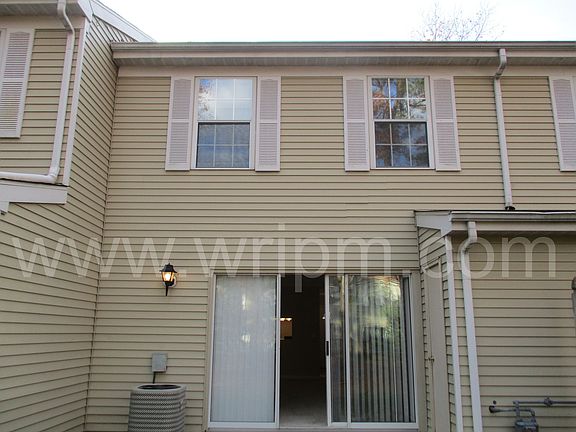 2nd image of 140 Rumson Dr #1026