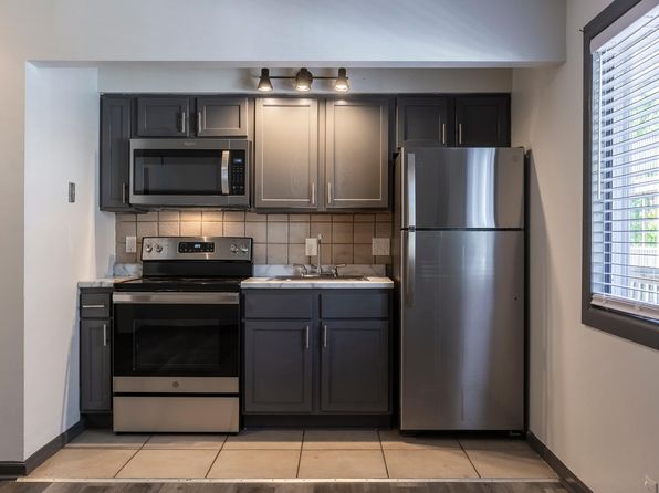 4644-4648 Cuming St #4648-03