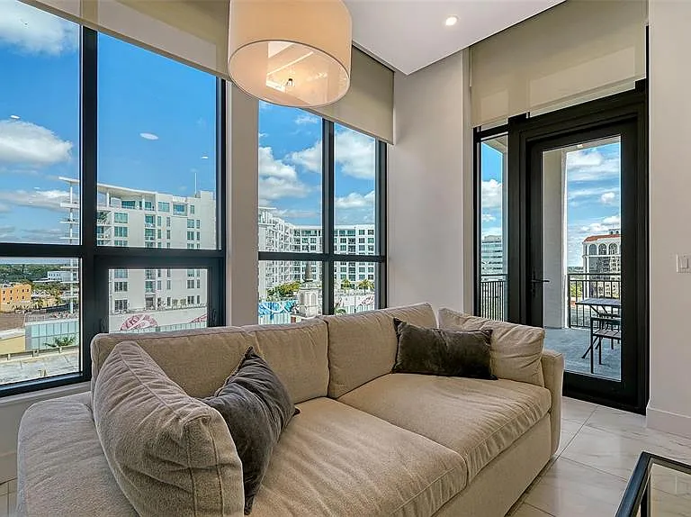 33 S Palm Ave #804 — Photo 18