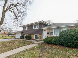 17209 Hawthorne Dr, East Hazel Crest, IL 60429