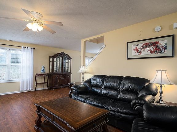 4th image of 1844 Idle Brook Way