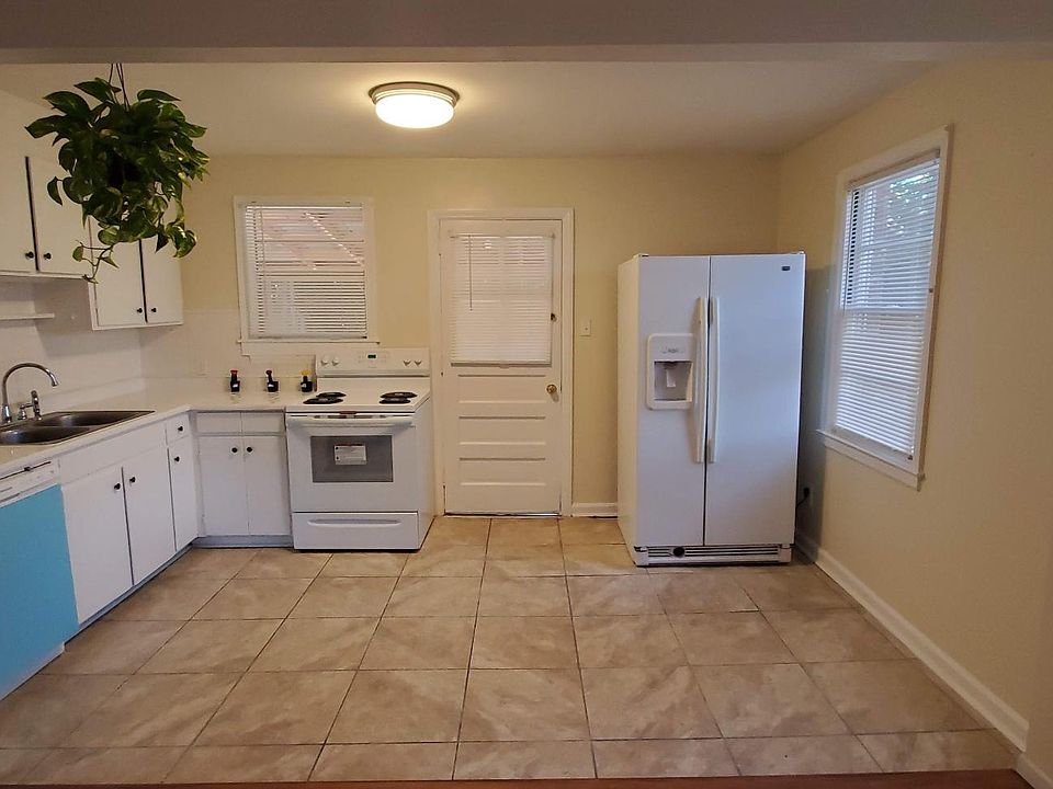 2nd image of 1207 De Renne Dr