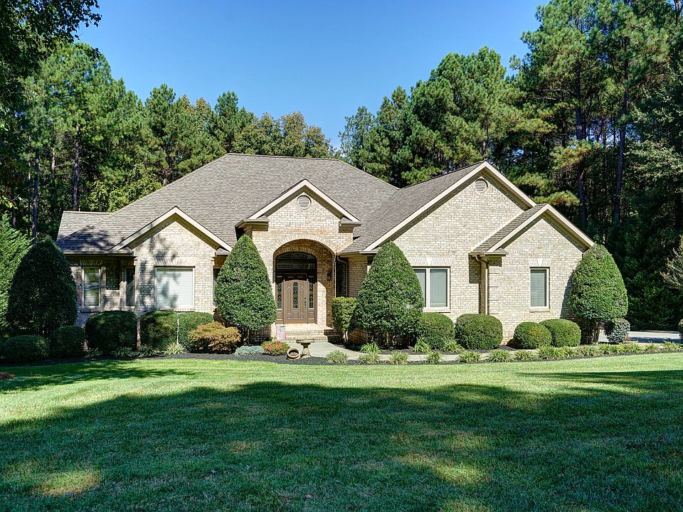 Beautiful Pool home. 