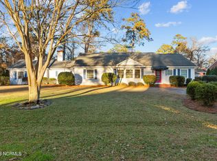 604 Bank St, Washington, NC 27889