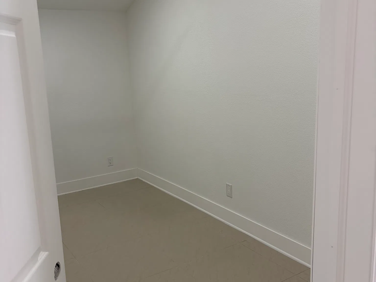 2 bed, 600 sqft, $1,800 — Photo 1