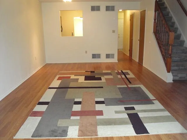 2 bed, 1.5 bath, 1200 sqft, $1,595 — Photo 4
