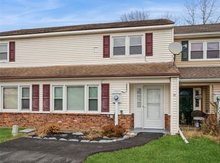 10 Coll Hollow Rd, Poughkeepsie, NY 12601