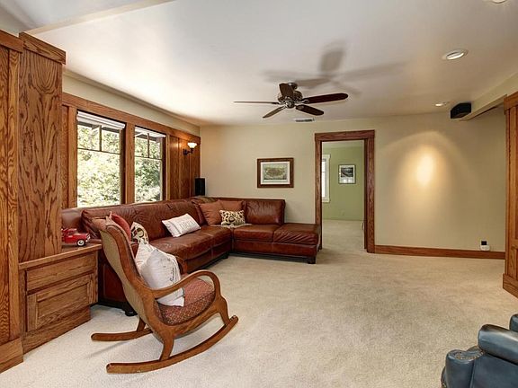 4th image of 2211 G St