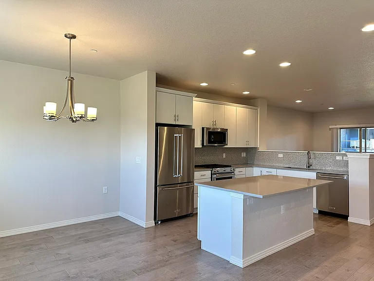 1023 Leonard Ln — Photo 12