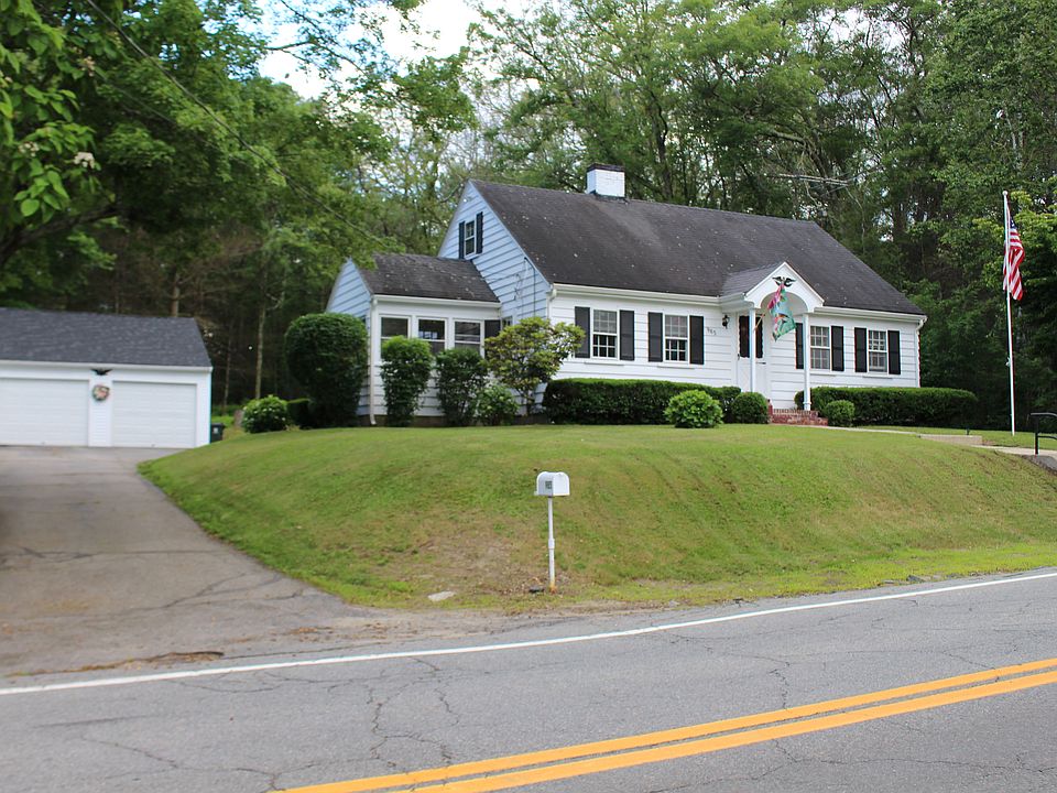 1st image of 985 East Ave
