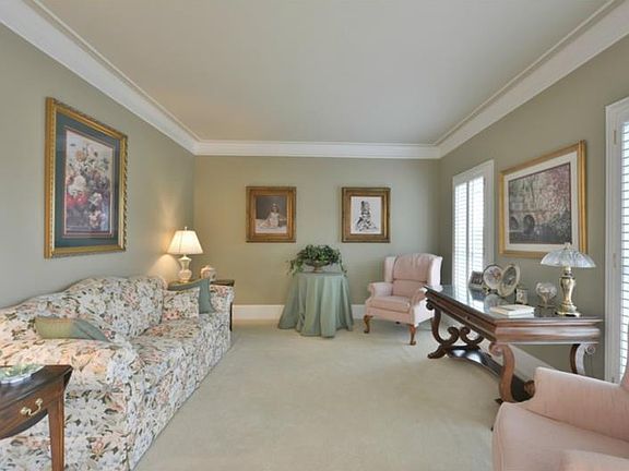 5th image of 1385 Seale Dr